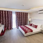 Laguna Alya & فندق أوكورجالر