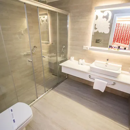 Laguna Alya & Szálloda