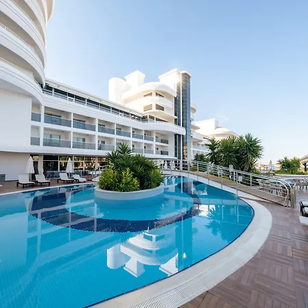 Laguna Alya & Szálloda