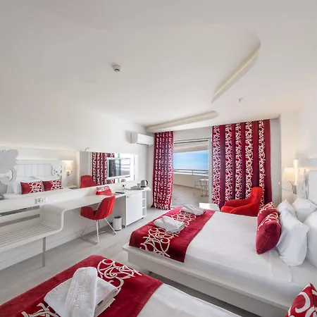 Laguna Alya & Okurcalar