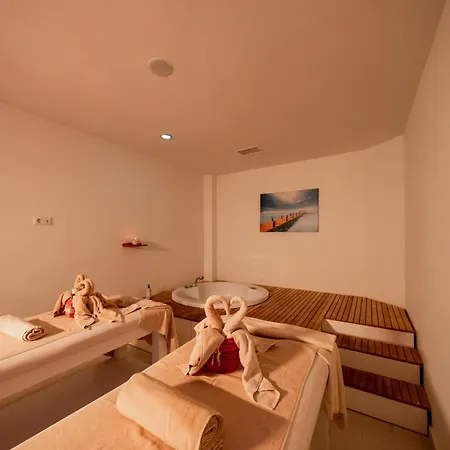 Laguna Alya & オクルカラール