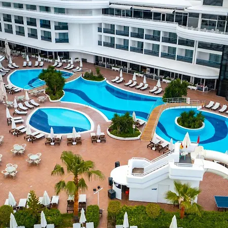فندق Laguna Alya &
