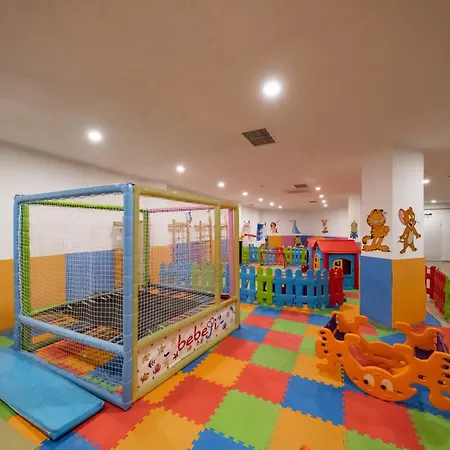 Laguna Alya & Szálloda Okurcalar