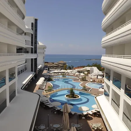 Laguna Alya & Szálloda