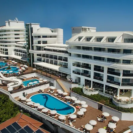 Laguna Alya & Szálloda