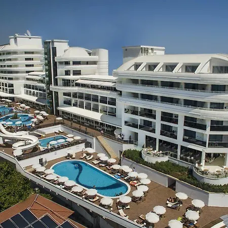 Laguna Alya & Hotel