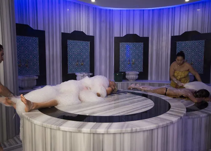 Laguna Alya & ホテル オクルカラール