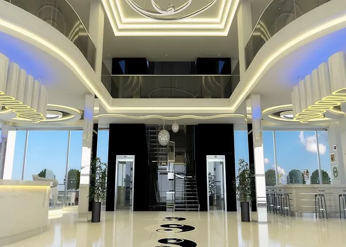 酒店 Laguna Alya & 5*